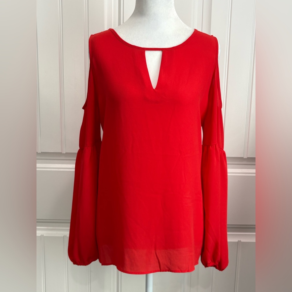 Violet & Claire Bright Red Cold-Shoulder Keyhole Blouse Size S